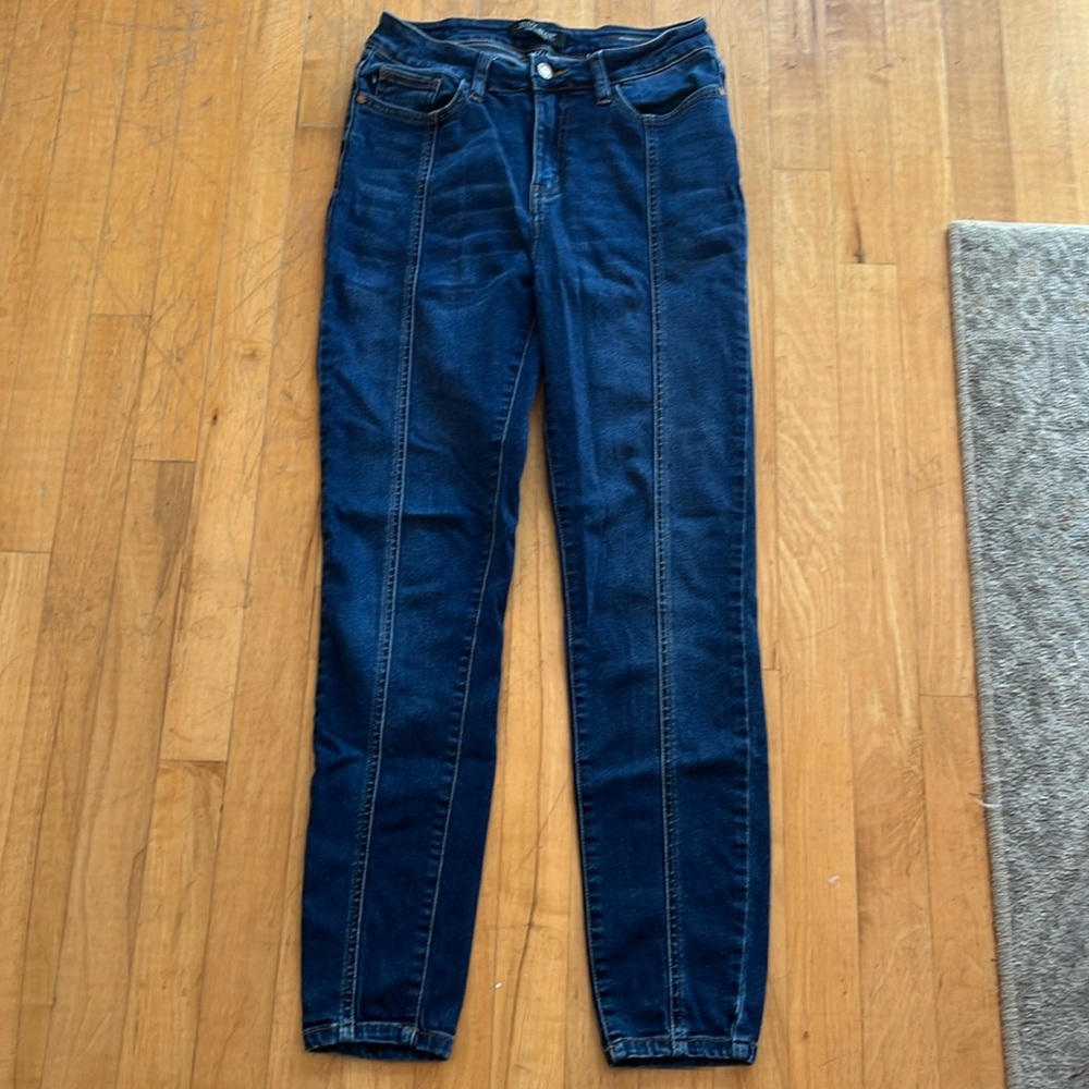 Judy Blue Women’s Skinny Fit Jeans